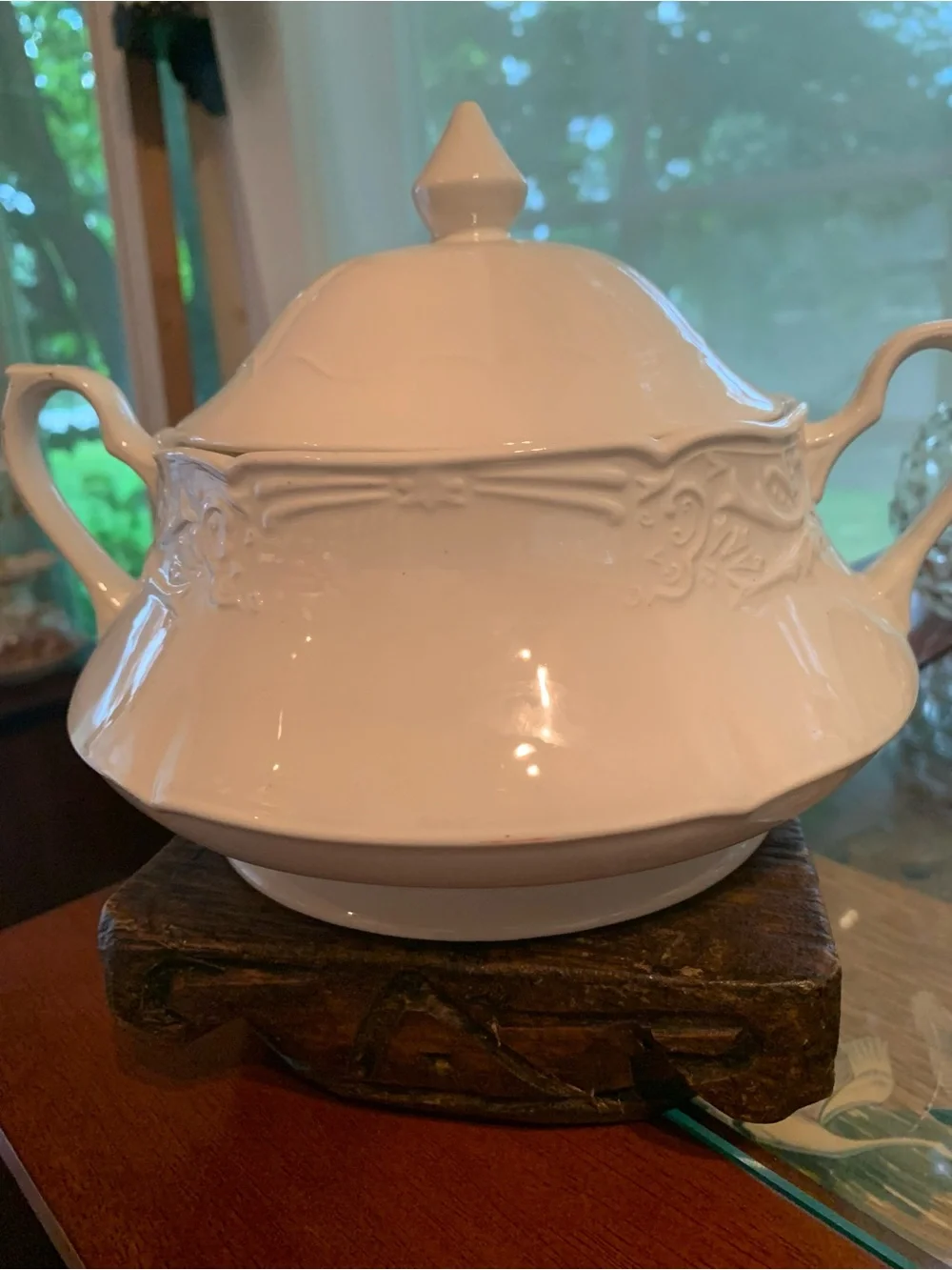 Vtg Johnson Brothers Richmond White Round Covered Vegetable Tureen